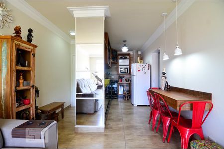 Apartamento à venda com 77m², 2 quartos e 1 vagaSala