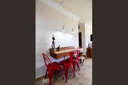 Apartamento à venda com 77m², 2 quartos e 1 vagaCozinha