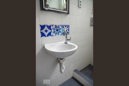 Banheiro de apartamento à venda com 1 quarto, 38m² em Copacabana, Rio de Janeiro