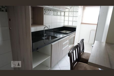 Cozinha - Armários de apartamento para alugar com 2 quartos, 57m² em Industrial, Novo Hamburgo