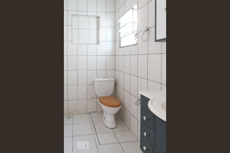 Banheiro da suíte de casa para alugar com 1 quarto, 50m² em Tucuruvi, São Paulo