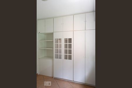 QUARTO 1 de casa para alugar com 3 quartos, 120m² em Parque São Domingos, São Paulo