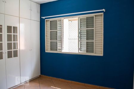QUARTO 1 de casa para alugar com 3 quartos, 120m² em Parque São Domingos, São Paulo