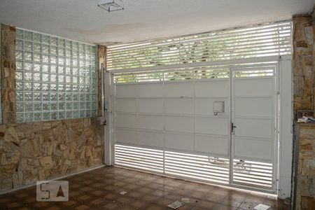 GARAGEM de casa para alugar com 3 quartos, 120m² em Parque São Domingos, São Paulo