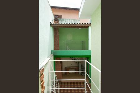 VISTA FUNDOS de casa para alugar com 3 quartos, 120m² em Parque São Domingos, São Paulo