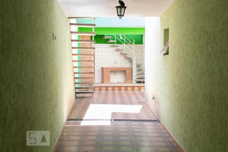 Casa para alugar com 120m², 3 quartos e 2 vagas Casa para alugar com 120m², 3 quartos e 2 vagasCORREDOR