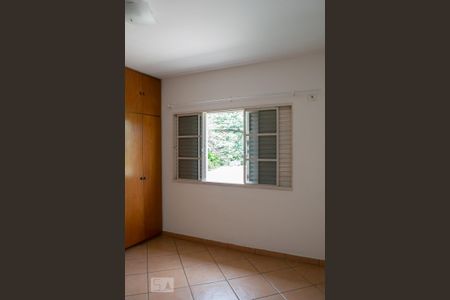 QUARTO 3 de casa para alugar com 3 quartos, 120m² em Parque São Domingos, São Paulo