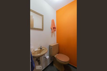 Lavabo de apartamento para alugar com 1 quarto, 45m² em Sumarezinho, São Paulo