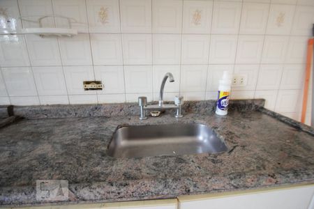 Pia de casa à venda com 4 quartos, 250m² em Vila Sônia, São Paulo