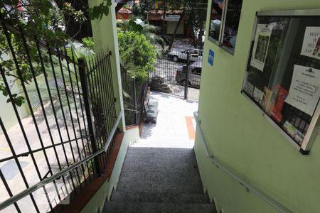 Apartamento para alugar com 97m², 3 quartos e 1 vagaEscadas