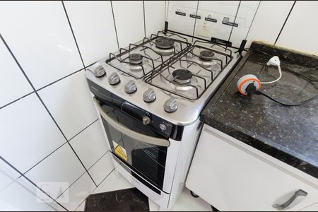 Apartamento à venda com 45m², 2 quartos e 1 vaga Apartamento à venda com 45m², 2 quartos e 1 vagaFogão