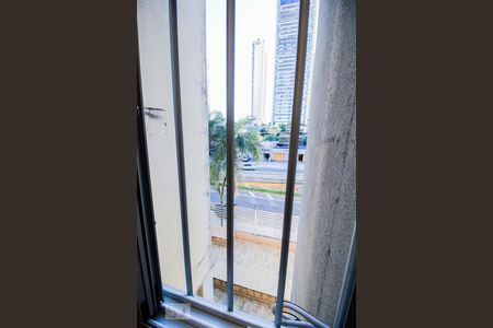 Sala - Vista de apartamento para alugar com 3 quartos, 70m² em Setor Sul, Goiânia