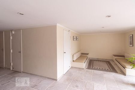 Apartamento à venda com 65m², 2 quartos e 1 vagaHall Entrada Elevador