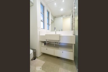 Apartamento à venda com 65m², 2 quartos e 1 vagaBanheiro Social