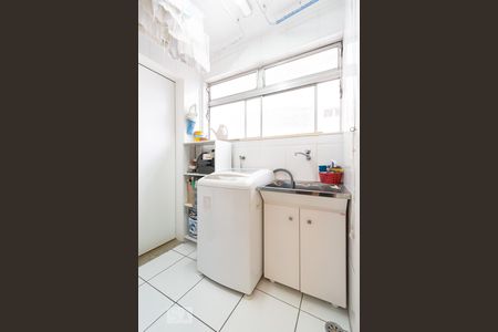 Apartamento à venda com 65m², 2 quartos e 1 vagaÁrea de Serviço