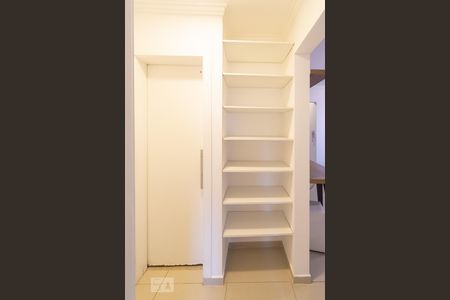 Apartamento à venda com 65m², 2 quartos e 1 vagaCorredor