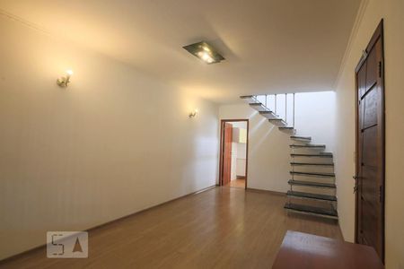 Sala de casa à venda com 2 quartos, 105m² em Vila Brasílio Machado, São Paulo