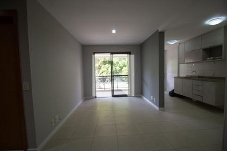 Sala de apartamento à venda com 2 quartos, 75m² em Recreio dos Bandeirantes, Rio de Janeiro