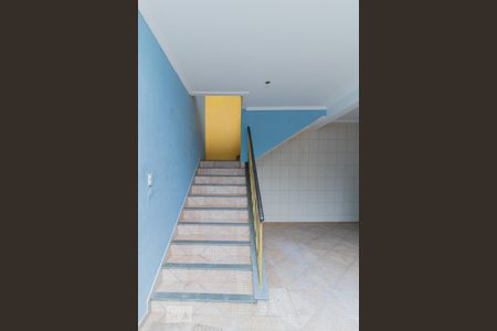 Casa à venda com 200m², 3 quartos e 3 vagasEscada