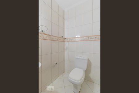 Casa à venda com 200m², 3 quartos e 3 vagasBanheiro da Suíte 03