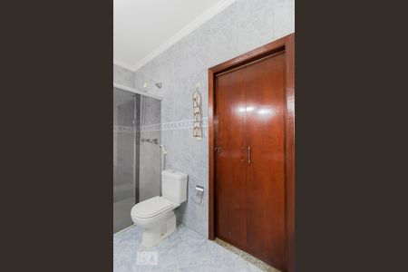 Casa à venda com 200m², 3 quartos e 3 vagasBanheiro da Suíte 01