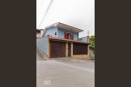 Casa à venda com 200m², 3 quartos e 3 vagasFachada