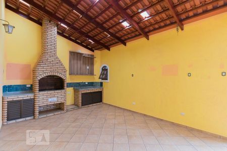 Casa à venda com 200m², 3 quartos e 3 vagasChurrasqueira