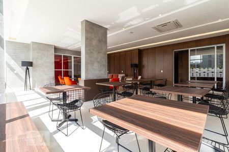 Apartamento para alugar com 67m², 2 quartos e 2 vagasÁrea Comum: Salão de Festas