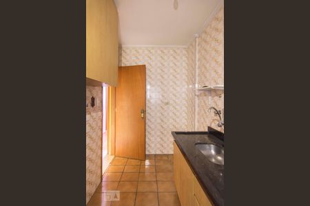 Cozinha de apartamento para alugar com 2 quartos, 53m² em Santa Teresinha, São Paulo