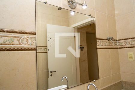 Casa à venda com 220m², 2 quartos e 4 vagasBanheiro