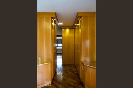 Apartamento à venda com 130m², 3 quartos e 3 vagas Apartamento à venda com 130m², 3 quartos e 3 vagasQUARTO 1 SUITE