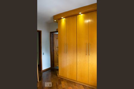 Apartamento à venda com 130m², 3 quartos e 3 vagas Apartamento à venda com 130m², 3 quartos e 3 vagasQUARTO 2 SUITE