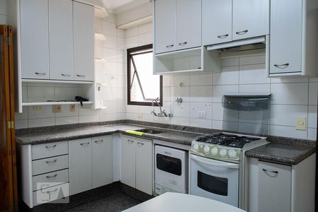 Apartamento à venda com 130m², 3 quartos e 3 vagas Apartamento à venda com 130m², 3 quartos e 3 vagasCOZINHA