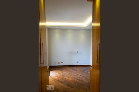 Apartamento à venda com 130m², 3 quartos e 3 vagas Apartamento à venda com 130m², 3 quartos e 3 vagasQUARTO 1 SUITE