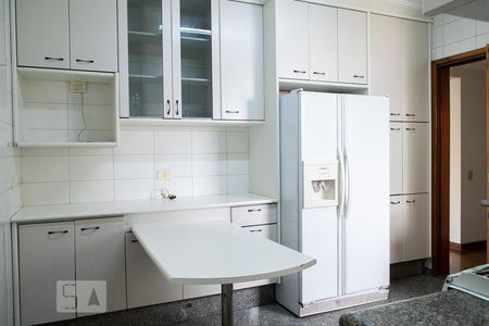 Apartamento à venda com 130m², 3 quartos e 3 vagas Apartamento à venda com 130m², 3 quartos e 3 vagasCOZINHA