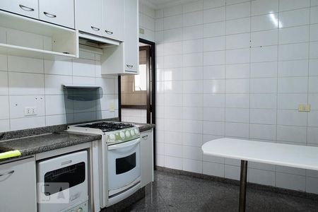 Apartamento à venda com 130m², 3 quartos e 3 vagas Apartamento à venda com 130m², 3 quartos e 3 vagasCOZINHA