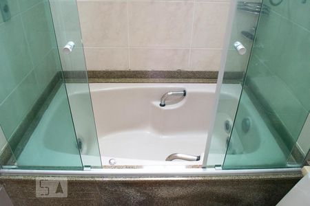 Apartamento à venda com 130m², 3 quartos e 3 vagas Apartamento à venda com 130m², 3 quartos e 3 vagasBANHEIRO QUARTO 1