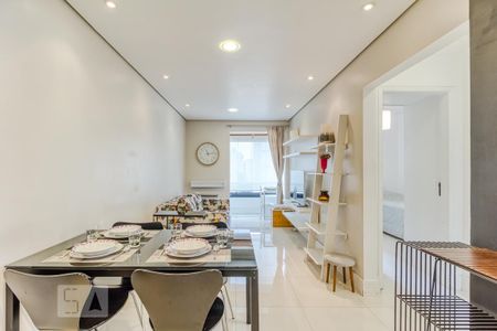 Sala de apartamento para alugar com 1 quarto, 50m² em Indianópolis, São Paulo