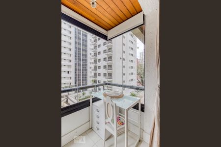 Varanda de apartamento para alugar com 1 quarto, 50m² em Indianópolis, São Paulo