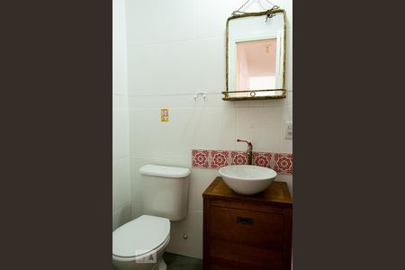 Apartamento à venda com 58m², 2 quartos e 2 vagasBANHEIRO