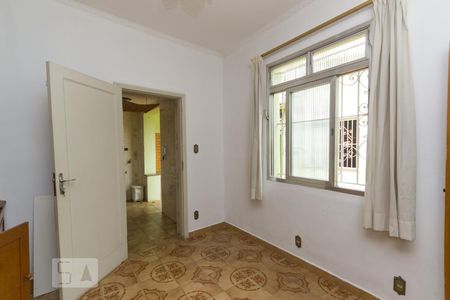 Casa à venda com 190m², 3 quartos e 4 vagasQuarto de serviço
