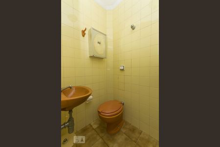 Casa à venda com 190m², 3 quartos e 4 vagasBanheiro de serviço