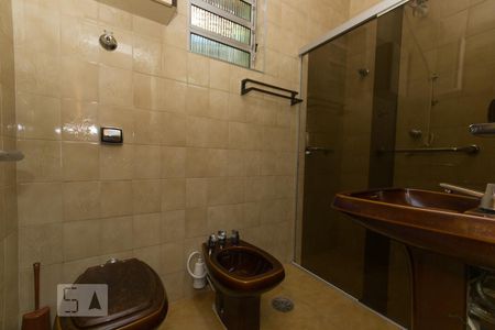 Casa à venda com 190m², 3 quartos e 4 vagasBanheiro da suíte