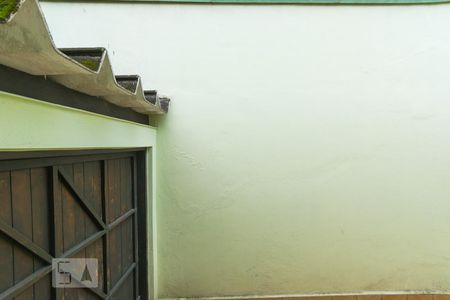 Casa à venda com 190m², 3 quartos e 4 vagasVista da janela do quarto 2