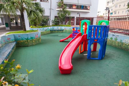 Apartamento à venda com 70m², 2 quartos e 1 vagaÁrea Comum - Playground