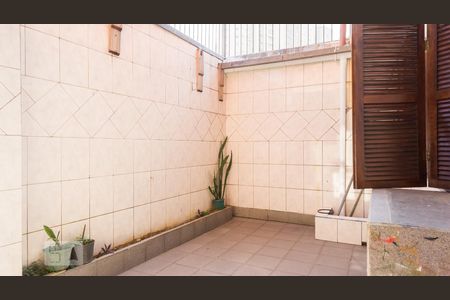 Casa para alugar com 140m², 3 quartos e sem vagaQuintal e área de serviço