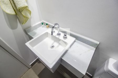 Apartamento para alugar com 107m², 2 quartos e 2 vagasDetalhe do Banheiro da Suite
