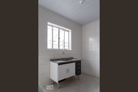 Cozinha de casa para alugar com 1 quarto, 45m² em Vila Marte, São Paulo