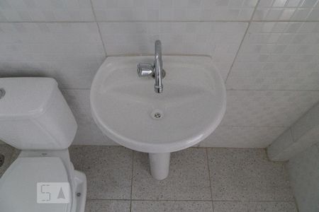 Detalhe do banheiro  de casa para alugar com 1 quarto, 45m² em Vila Marte, São Paulo