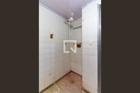 Banheiro de kitnet/studio para alugar com 1 quarto, 30m² em Liberdade, São Paulo